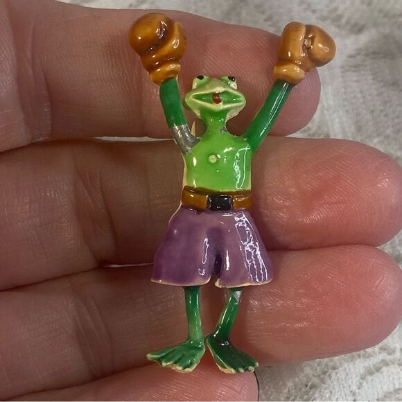 Vintage Frog Lapel Pins Set of 4 Charming Whimsical Jewelry - Picture 5 of 6